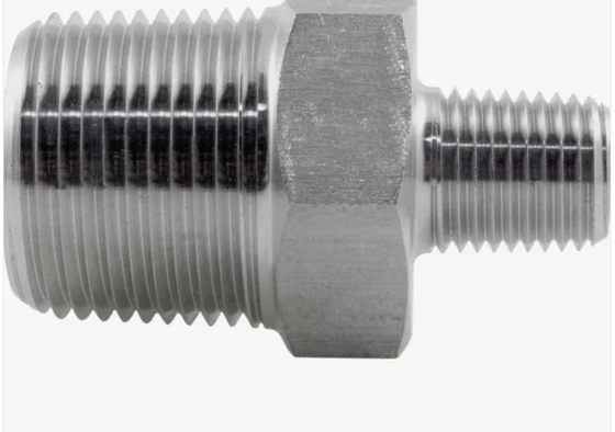 304 316L 나선부 스테인리스강관은 남자 마법 젖꼭지 환원제를 피팅을 합니다